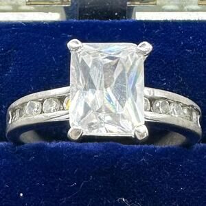 925 sterling silver clear rectangular cubic zirconia CZ cocktail ring size 9.25